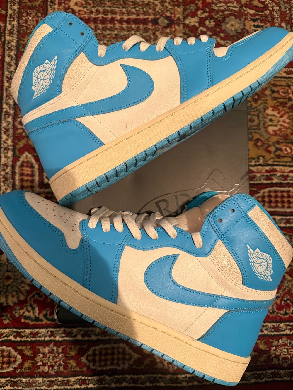 Jordan 1 Retro High OG UNC Reimagined in White and University Blue - Picture 1 of 6
